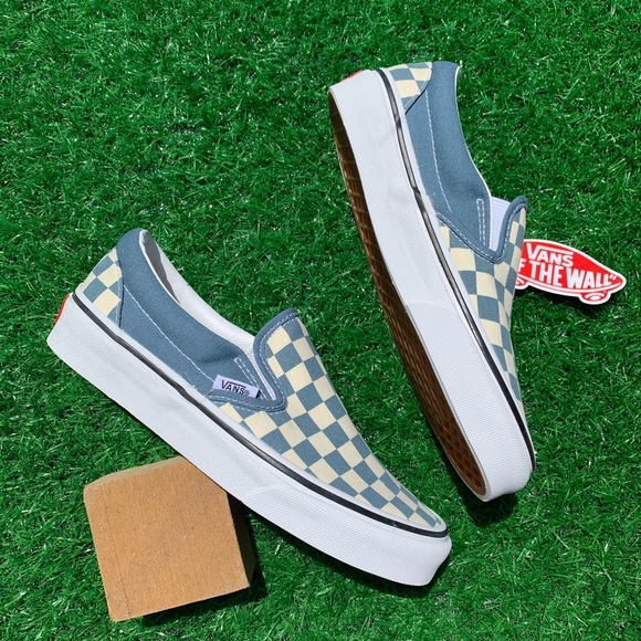 Vans Classic Checkerboard Slip On - Picture 2 of 5